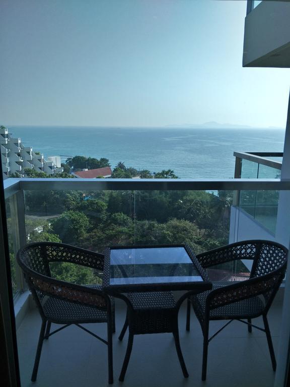 The Palm Wongamat Beach Pattaya Exterior photo